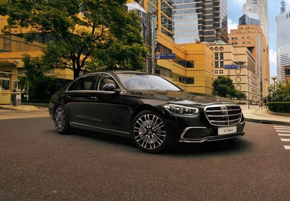 exterior_mercedesbenz-sclass_front-right-side_930x620